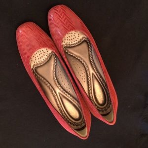 Red Trotters Wedges